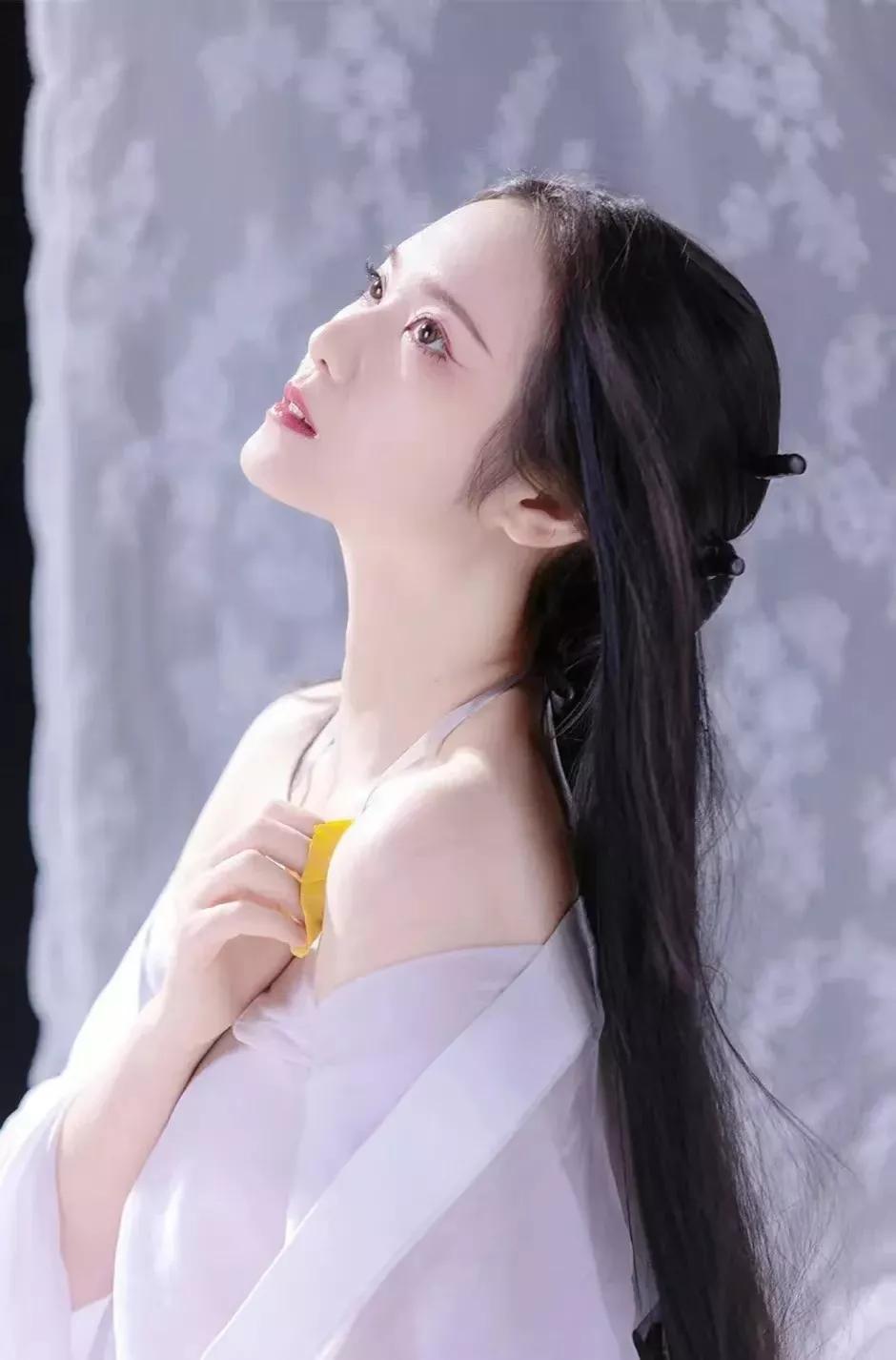 轩窗夜幽思恋梦，醉望西楼泪痴情（原创/古风）