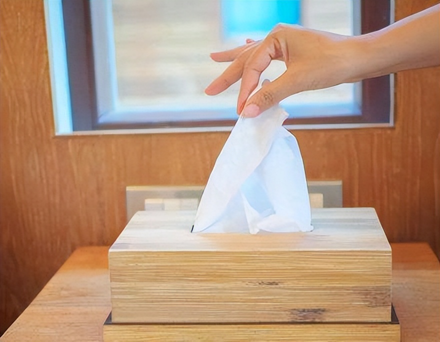 女性小便后,有必要用纸巾擦一擦吗?公共厕所的纸巾不要随便用