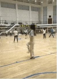 “是小蛇出了轨，还是青蛙劈了腿？”这是现实版的美杜莎？哈哈