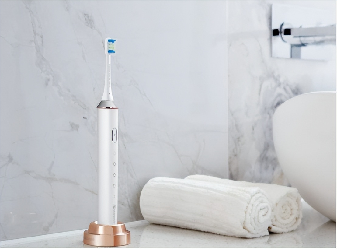 飞利浦usmile电动牙刷测评,电动牙刷推荐欧乐b