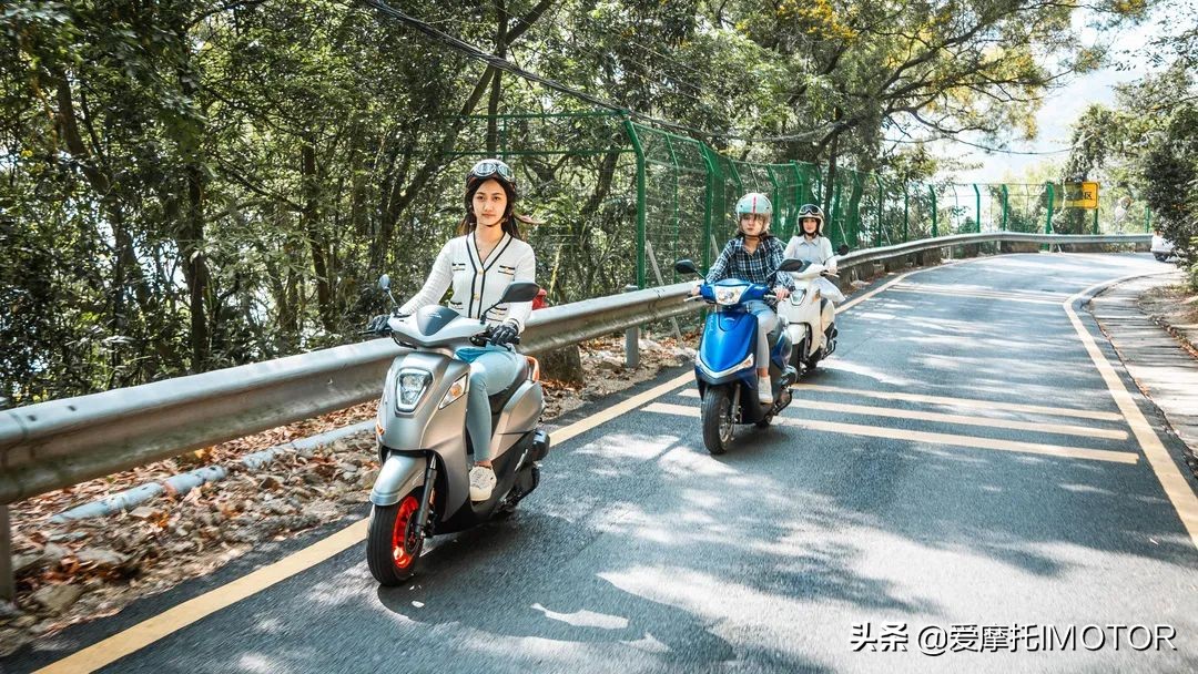 我还是个学生，但是我已经有车了