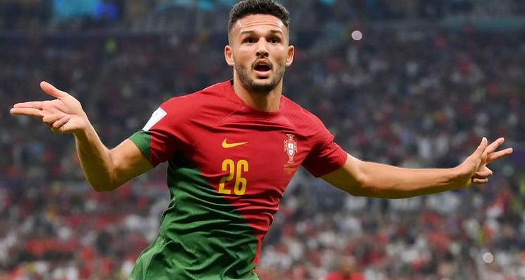 葡萄牙历届欧洲杯c罗进球,葡萄牙上一场帽子戏法