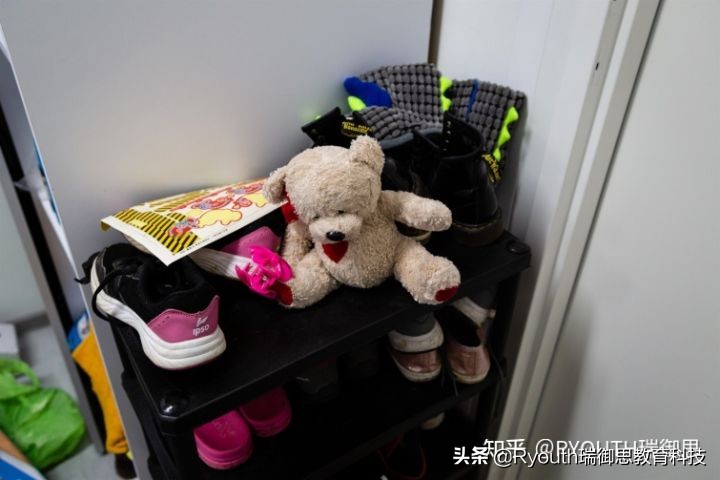 乌克兰战争区的民众生活怎么样,乌克兰战争平民住哪里