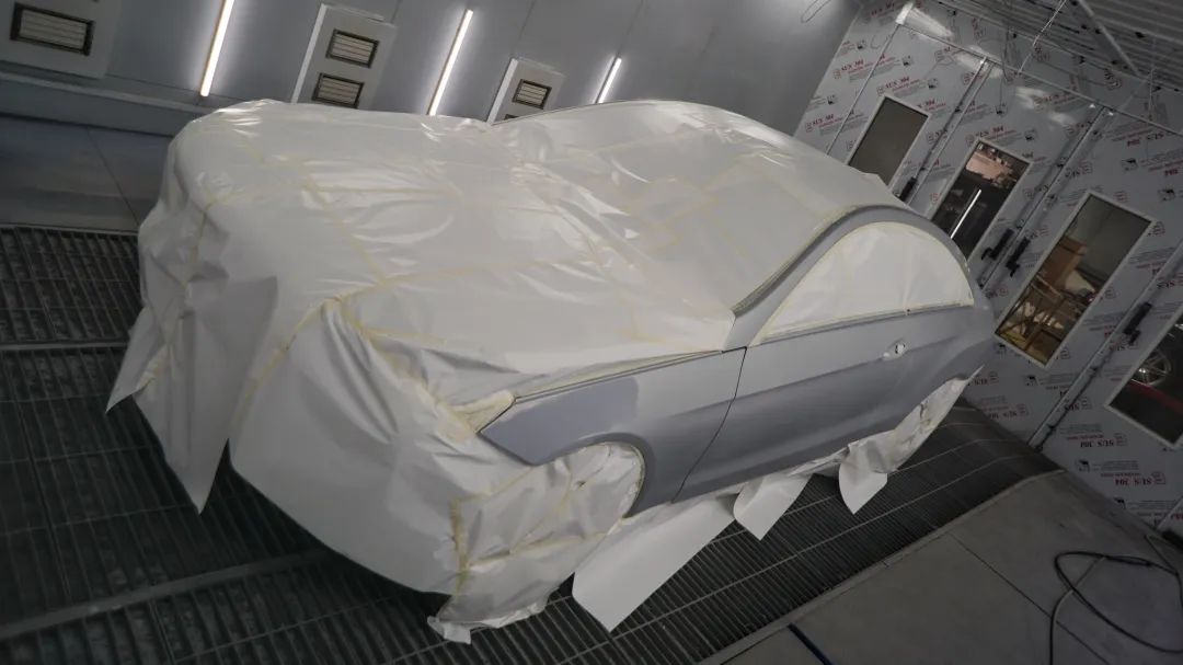 搞了辆“破烂不堪”的老款轿跑，进厂重造大翻新，满血复活变新车