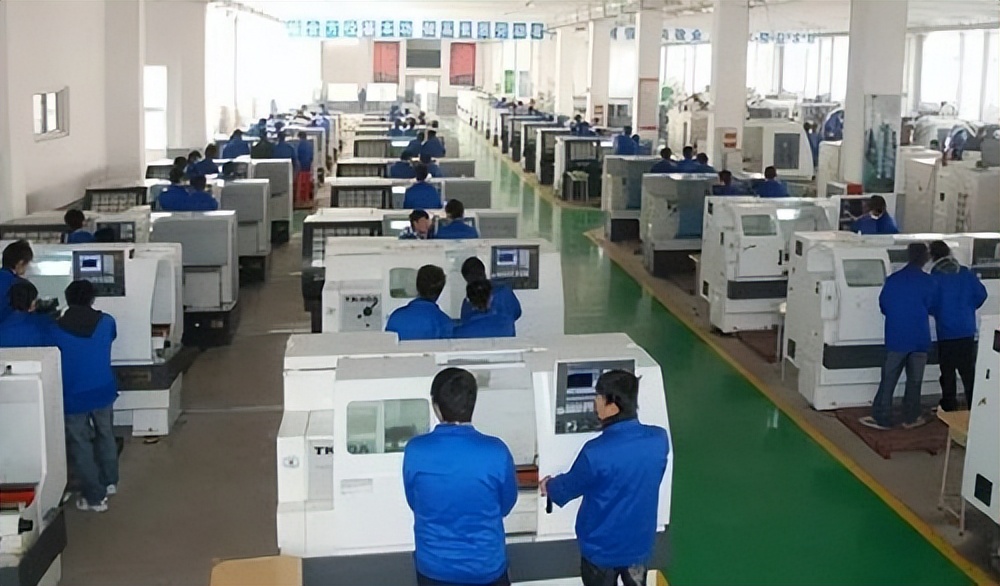 中专哪个专业适合男生,中专学校男生学什么专业比较好