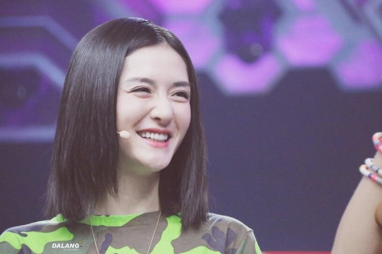 谢娜回归快乐大本营能否再次登顶,谢娜回归快乐大本营开场秀慢动作