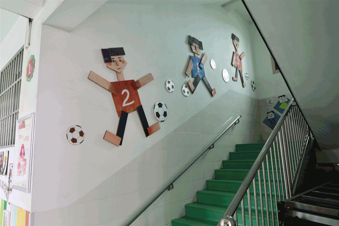 足球特色幼儿园新闻,足球比赛喜报幼儿园