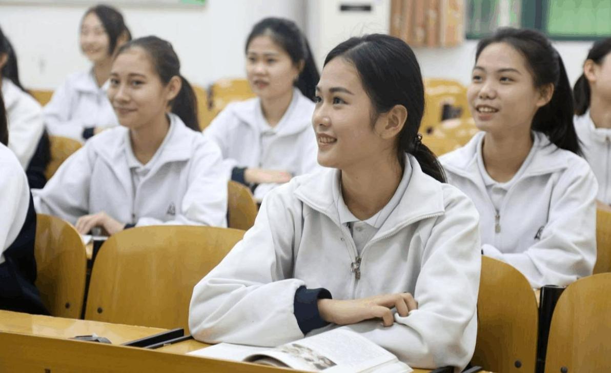 就业前景好适合女生报考的专业,适合女生报考又有前景的专业