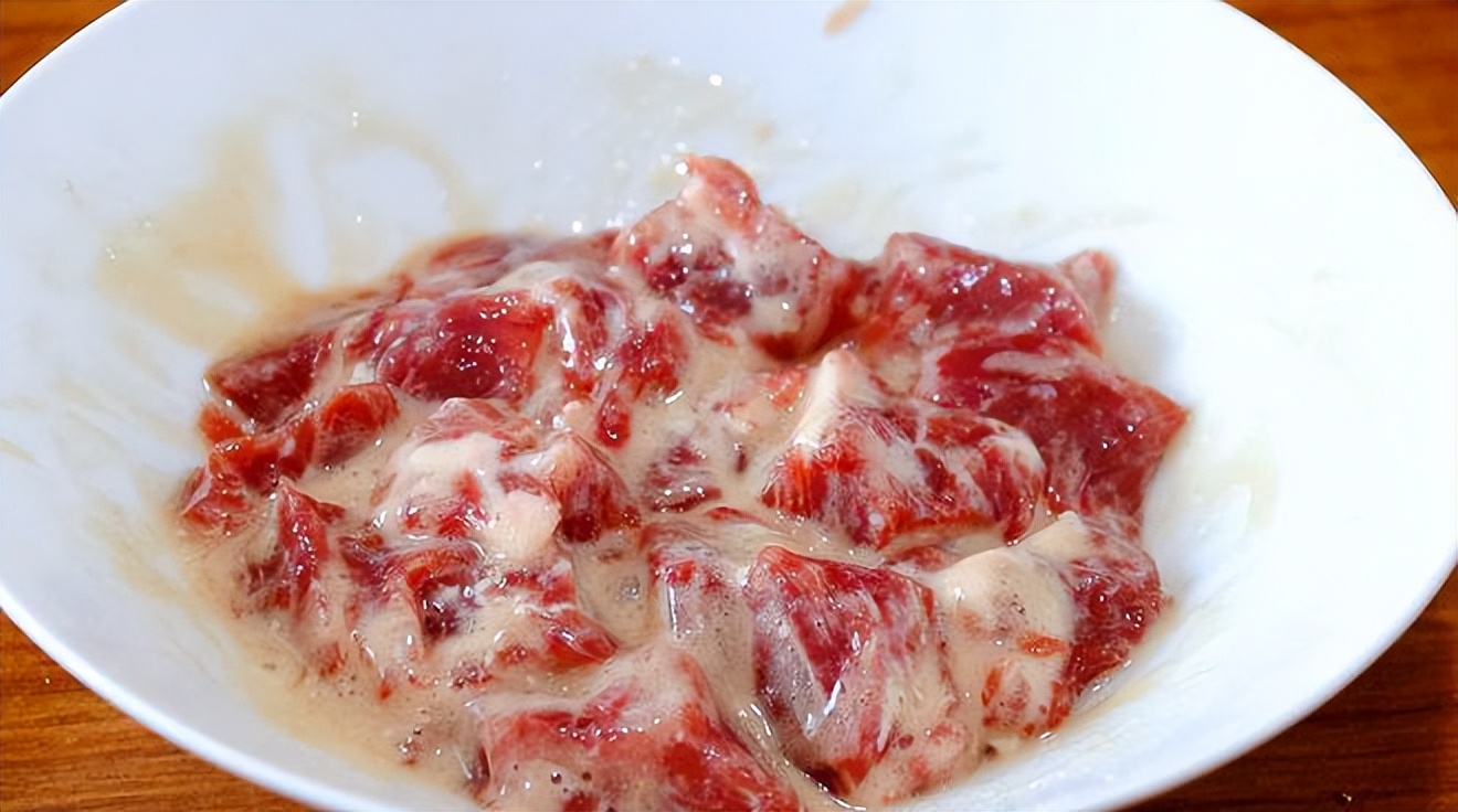 吃饺子不吃蒜香味少一半下一句,吃饭不吃蒜香味少一半下一句