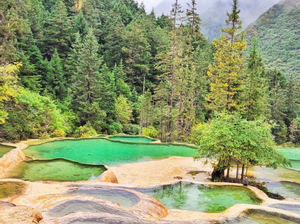 四川不输九寨沟的景区,九寨沟被称为天上瑶池吗