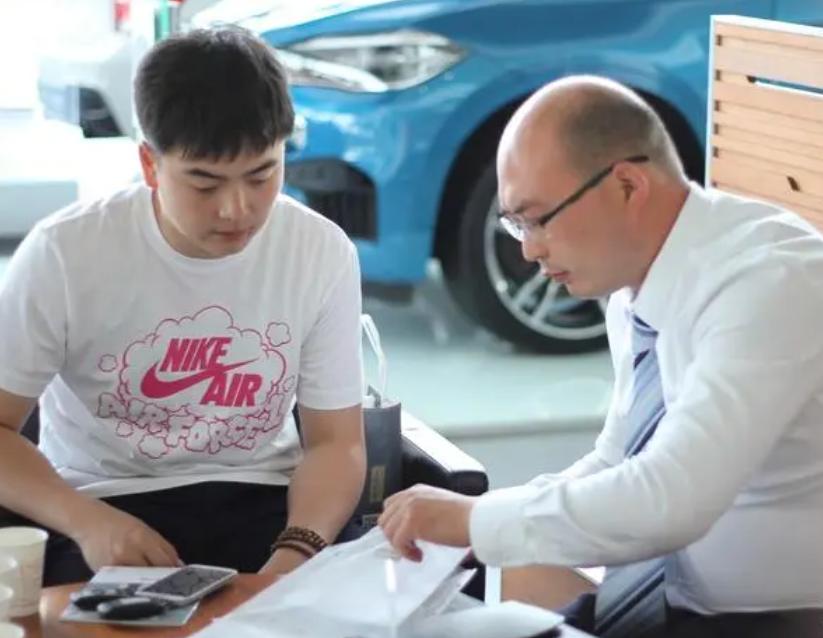 在4s店买车必须强制买保险怎么办,4s店买车强制买保险有哪些险种