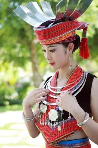 壮族美女素材,壮族美女