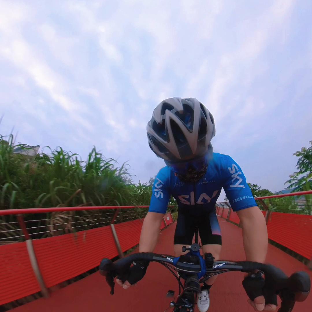 喜欢就买没钱就赚,喜欢就自己买没钱自己挣