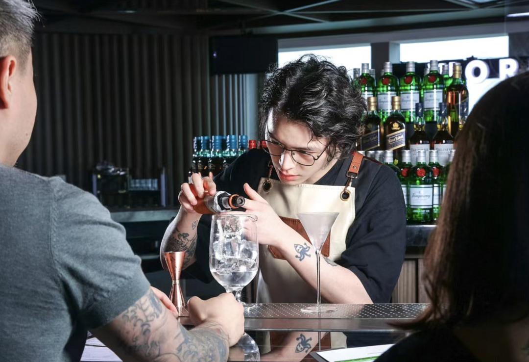 这世界是个巨大的游乐场,这世界就是巨大的游乐场