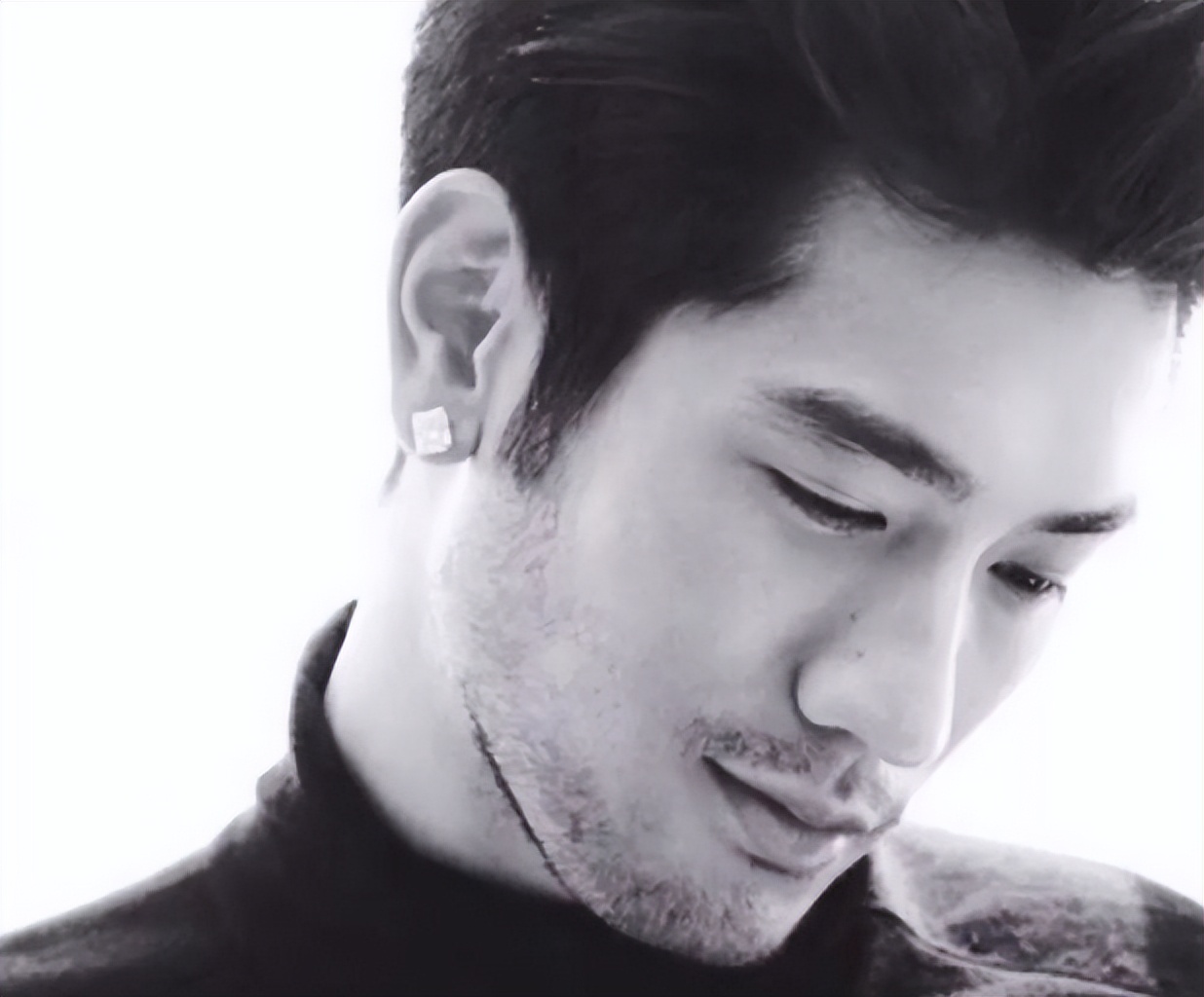 男人胡子长意味的什么,男人胡子长得快是什么病