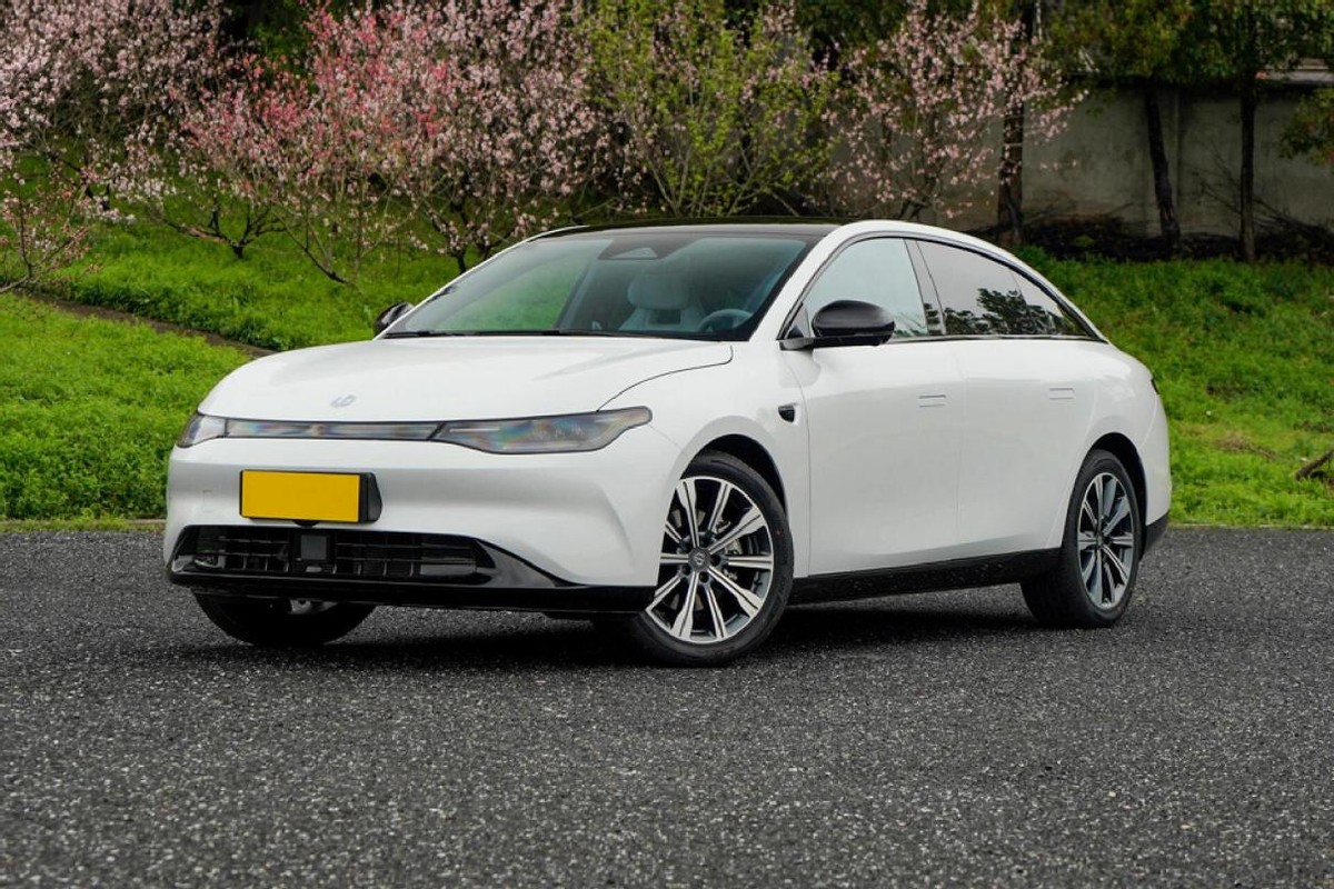 零跑c01价格15.98万黑色,零跑c01价格低高颜值的电车首选