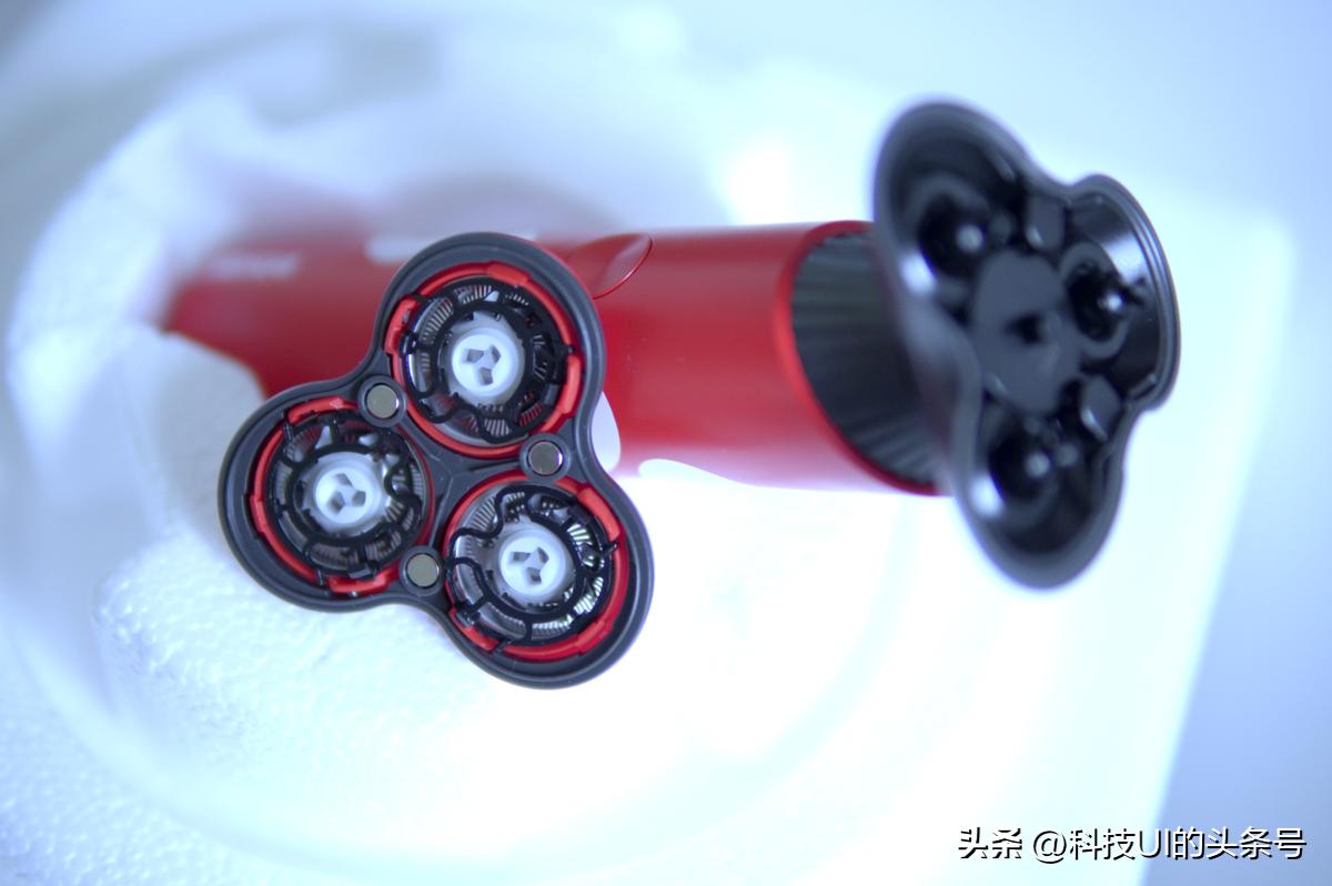 奔腾剃须刀PQ9700刀头各配件如何装,奔腾pq9700剃须刀怎么拆