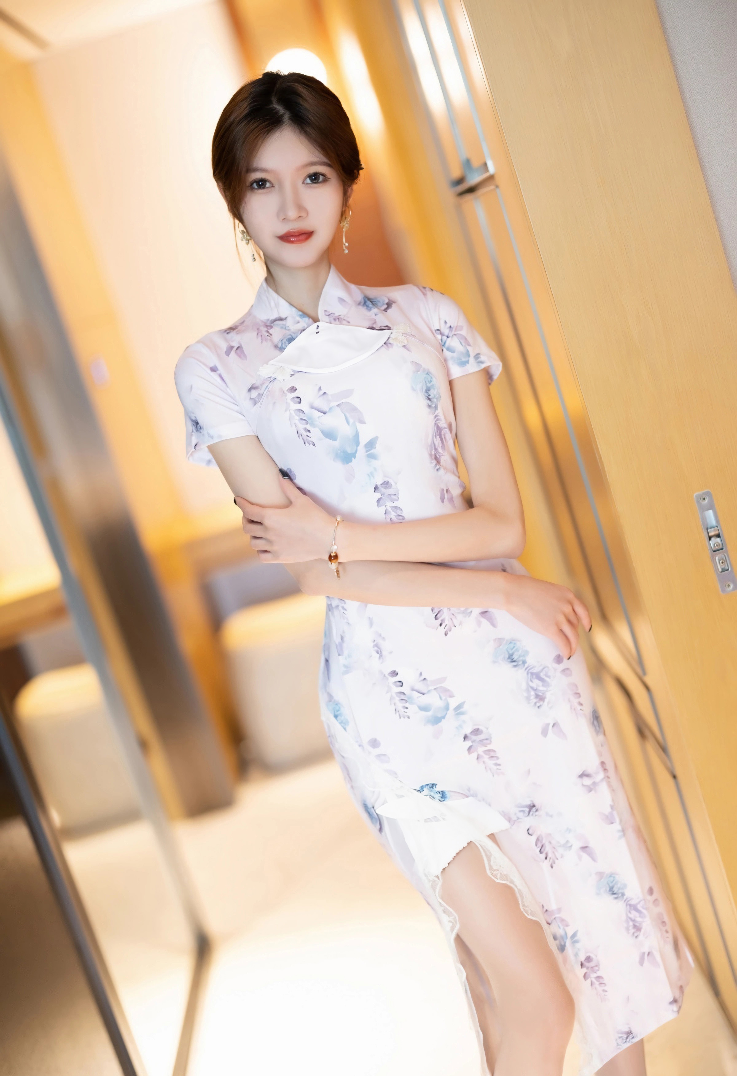 程程红色旗袍,程程程写真旗袍