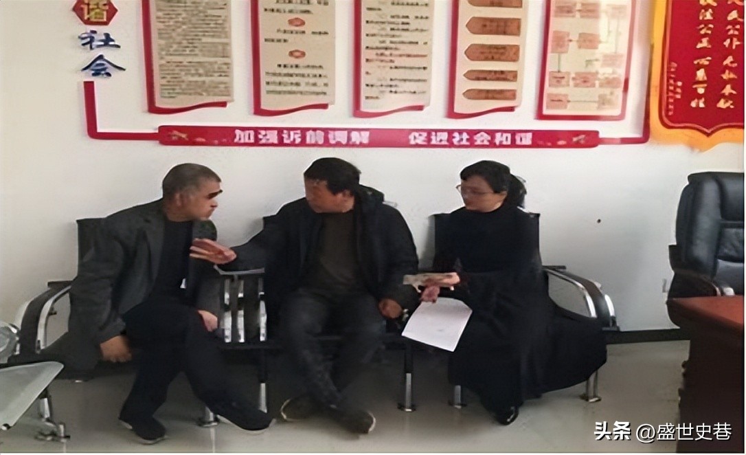 公公强上儿媳6年，当儿子面做苟且之事，结果忍无可忍发生悲剧