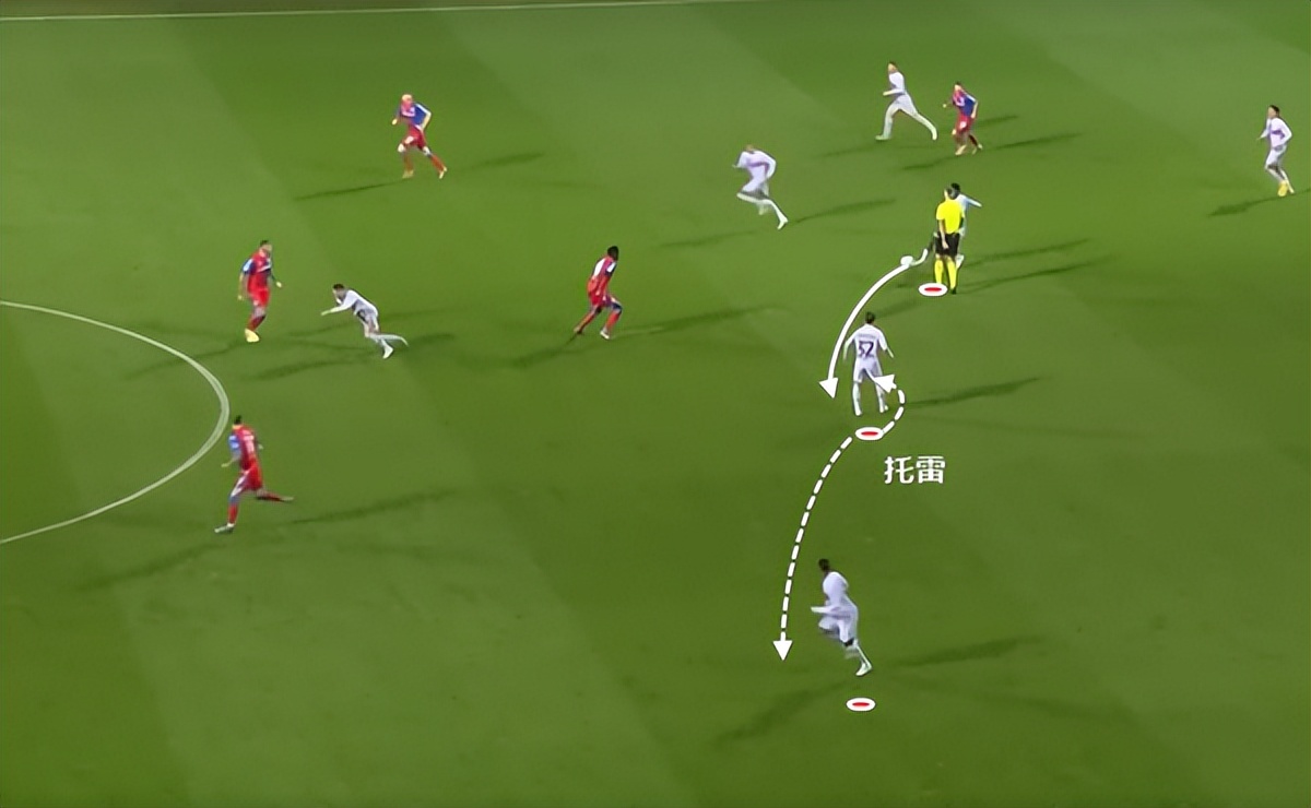 球探发掘梅西电影原版,球探第一季