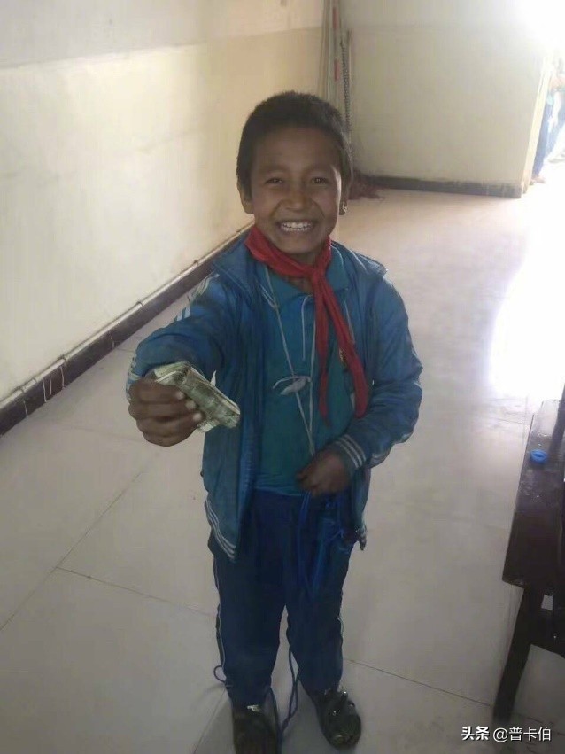 梅西第1次来中国,梅西和以前阿根廷球员的关系