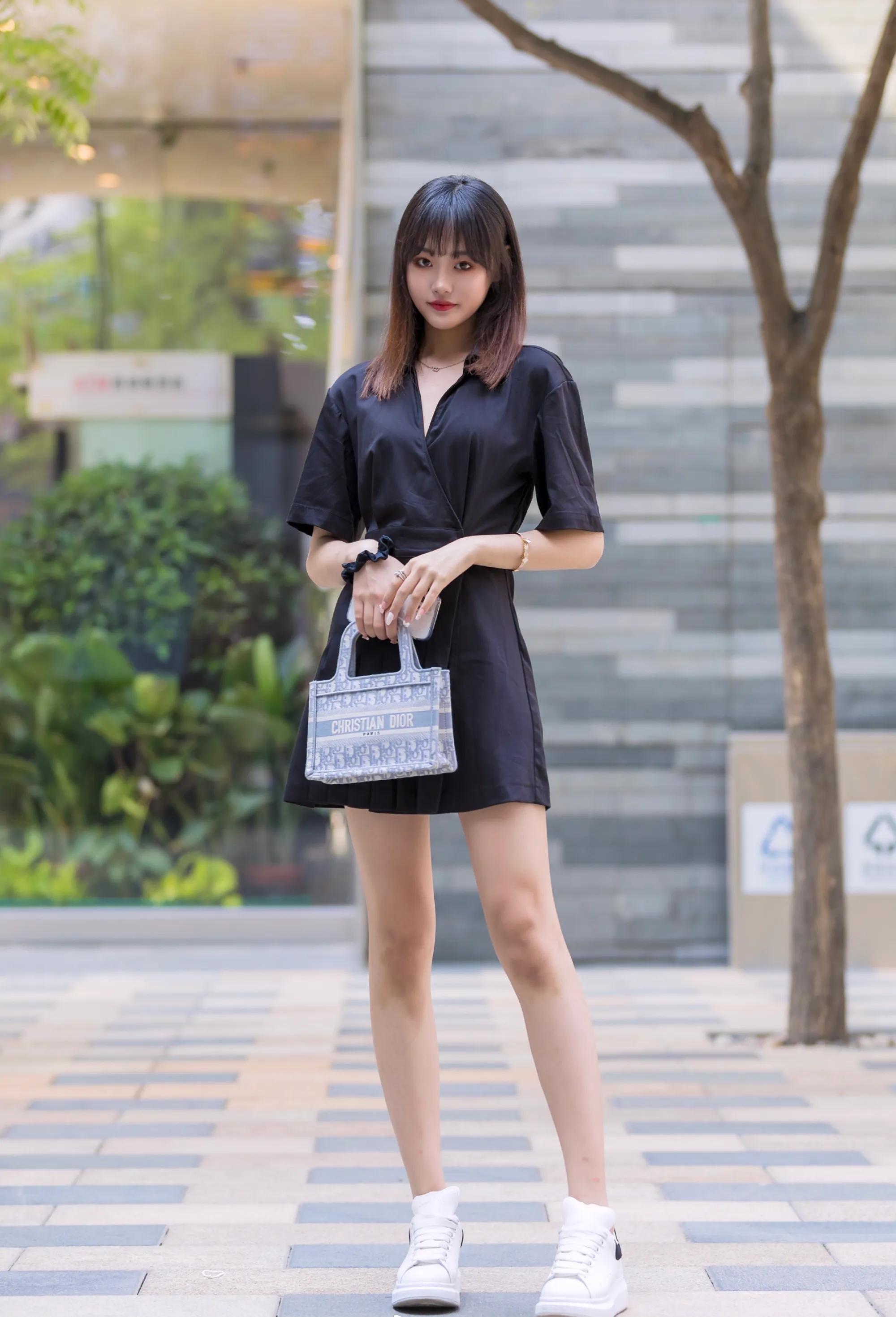 lv迷你tote包价格,戈雅tote包中号蓝色