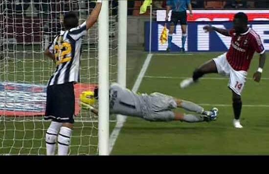 足球五大联赛暴力事件分析,足球禁区过人被断