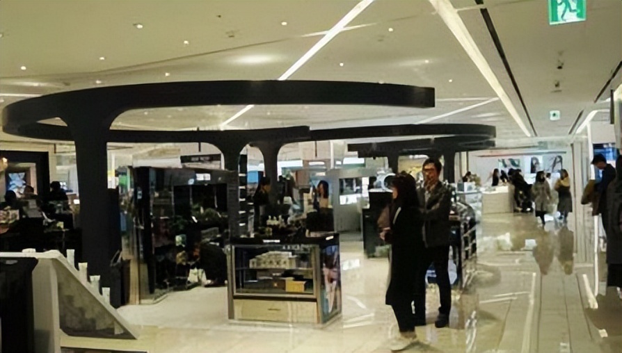 韩国华人街的样子,韩国首尔大街真实生活