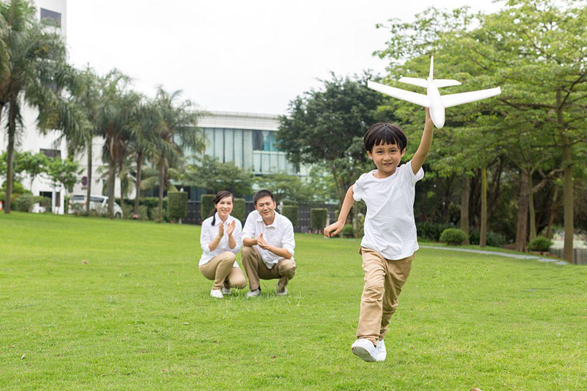 家有男孩该怎么培养？父母坚持4个原则，孩子未来更有担当