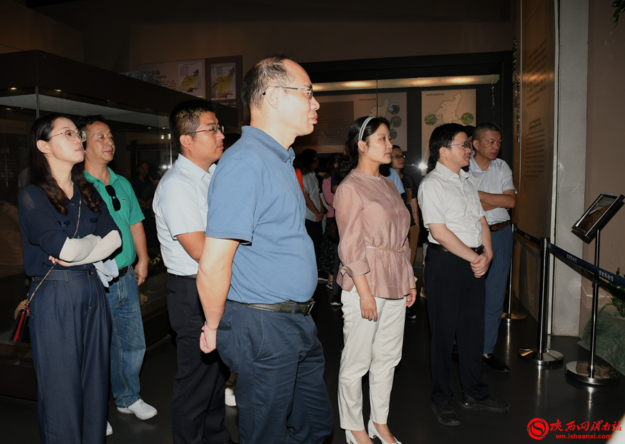 市政协调研组来县政务服务中心,福州市行政服务中心领导