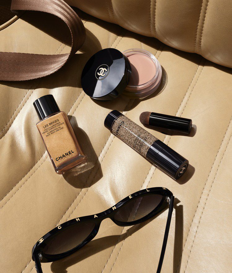 踏上久违的放松旅行吧！香奈儿夏日限量彩妆小容量来啰
