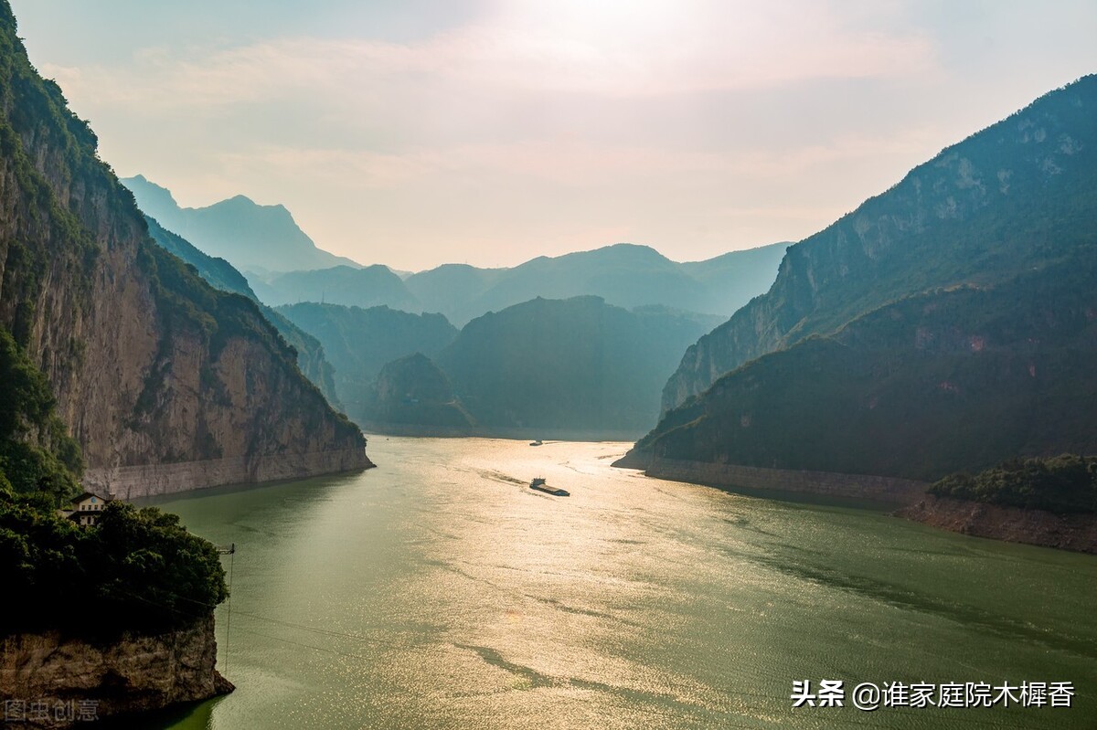 望天门山李白这首诗排名第几,李白写的最出名的一首诗望天门山