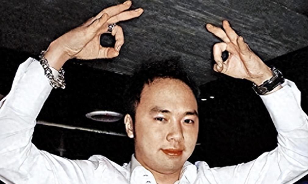 “天下第一淫棍”，玷污60位女艺人被判了29年，入狱后仍飞扬