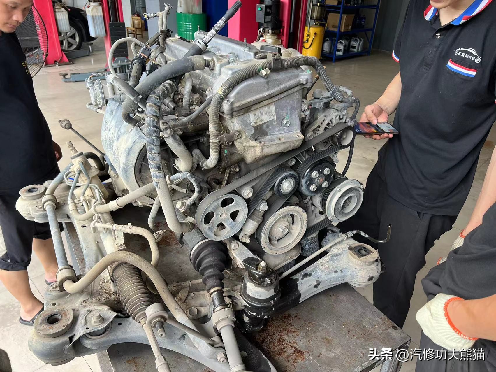 凯美瑞路上趴窝,一车传三代的丰田