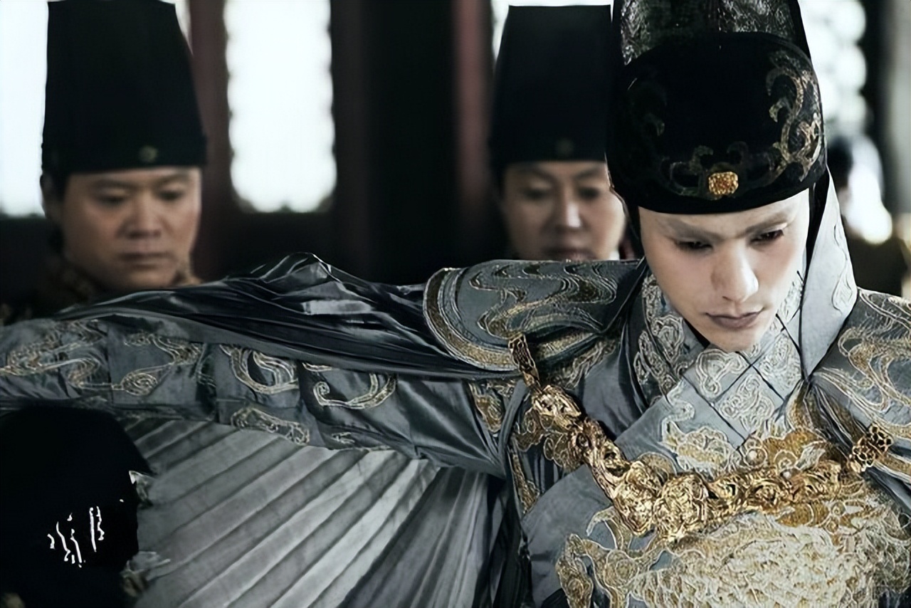 宦官是什么时候变成太监的呢,太监什么时候成为宦官的代名词