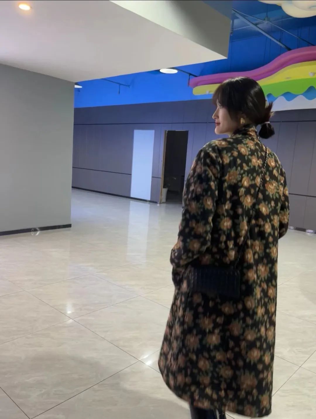 瑗夸綋濂宠冻缇庡コ,瓒崇悆濂冲浼婄妬