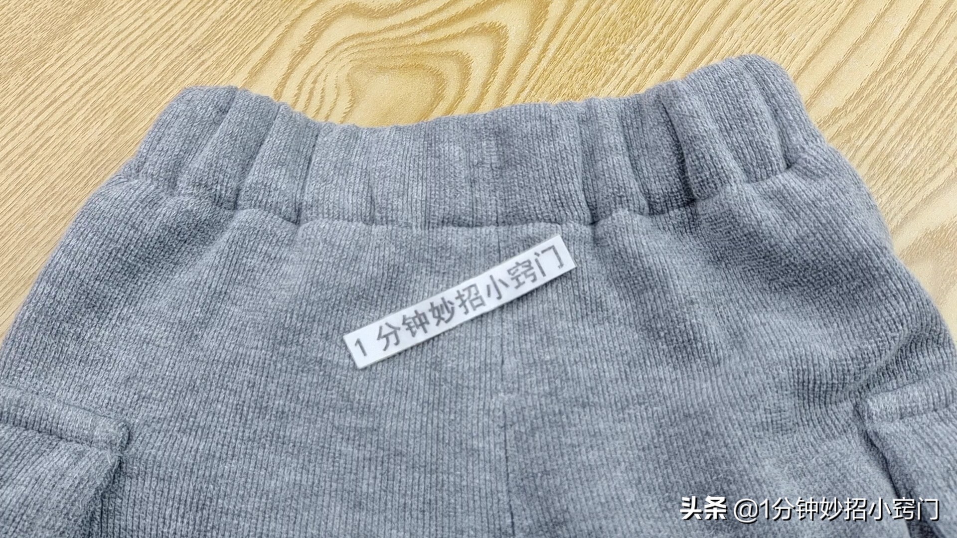 衣服买来怎么洗才不会褪色,新买的衣服不能水洗要如何消毒