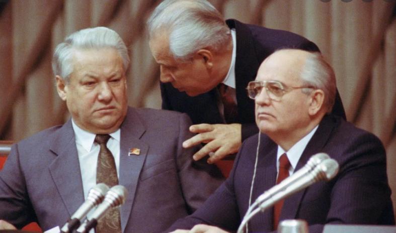 苏联解体后，俄罗斯人民过得幸福吗？美国的行为说明了一切！