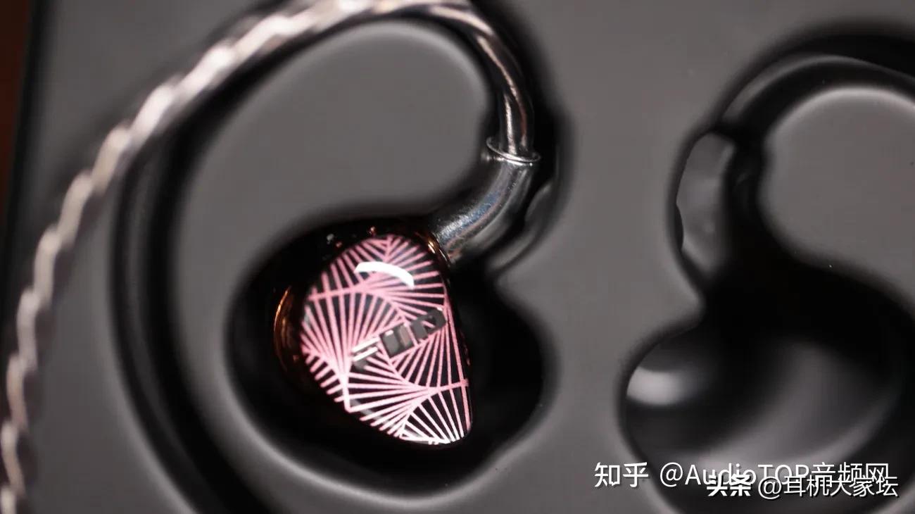 飞傲fh15圈铁混合耳机,飞傲fx15耳机