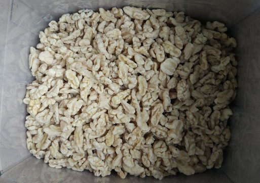 核桃仁配菠菜怎么做,菠菜凉拌生核桃