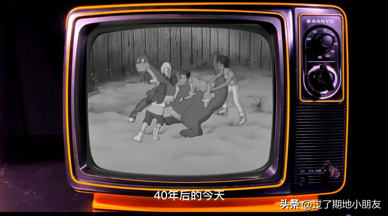 家庭的第一台电视机,家里买了第一台电视机图片