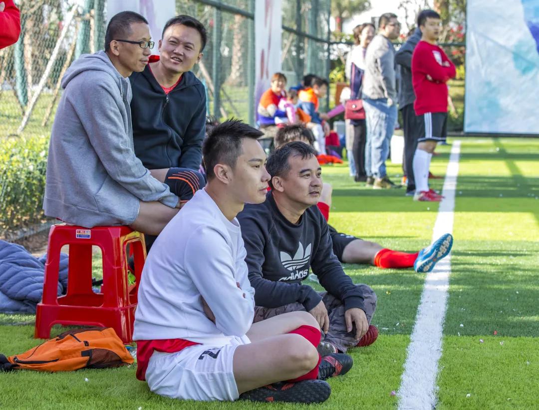 输给越南后董路聊中国男足,中国男足输给越南视频