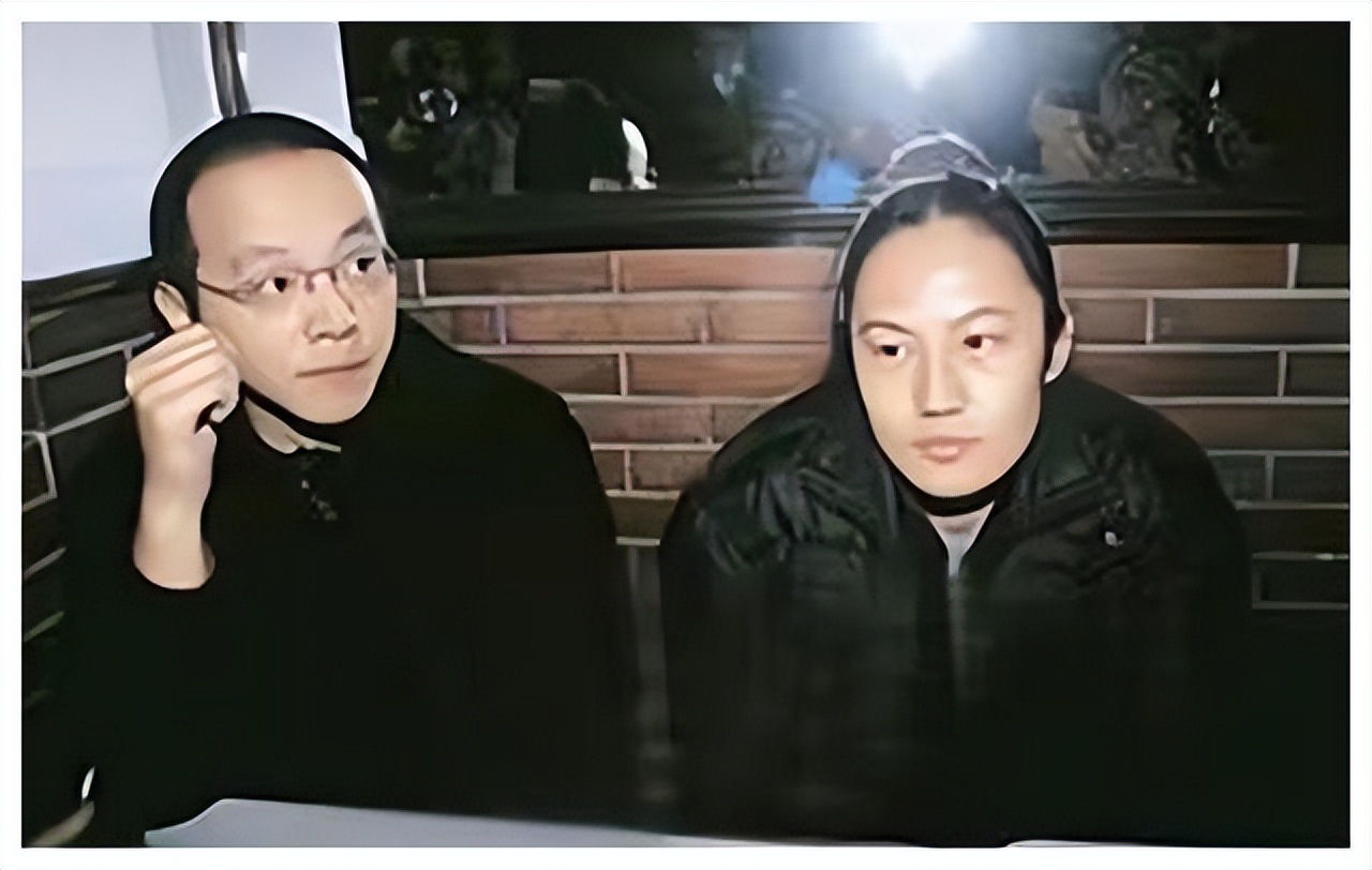 窦唯秃顶图片,窦唯从型男变邋遢大叔