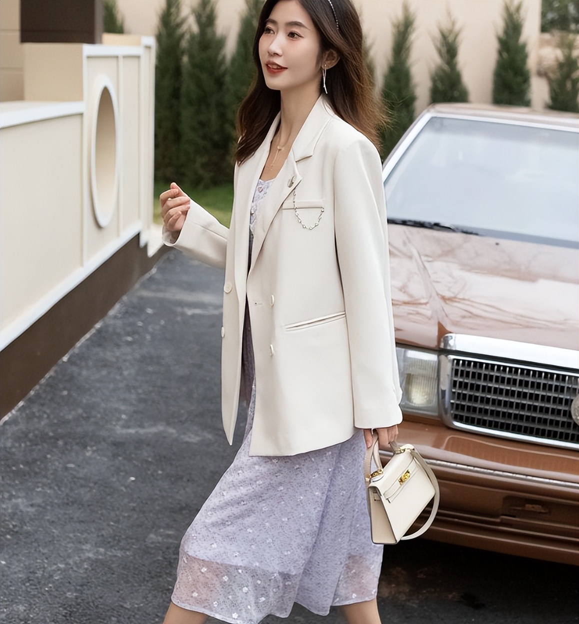 碎花裙加西装外套穿搭,西装内搭碎花连衣裙春秋穿搭