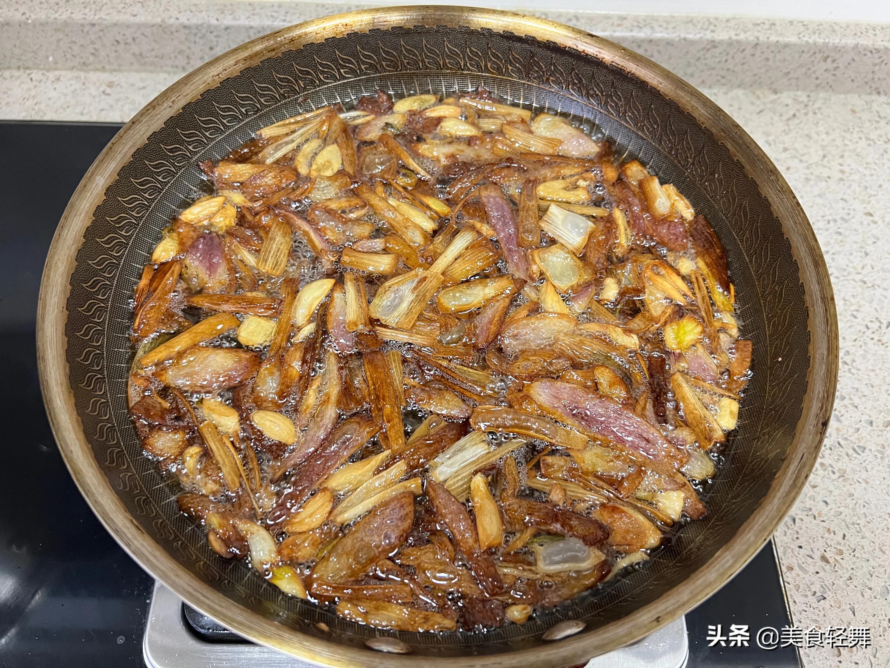 为啥调好的牛肉馅里有水,怎么调牛肉馅肉不发死