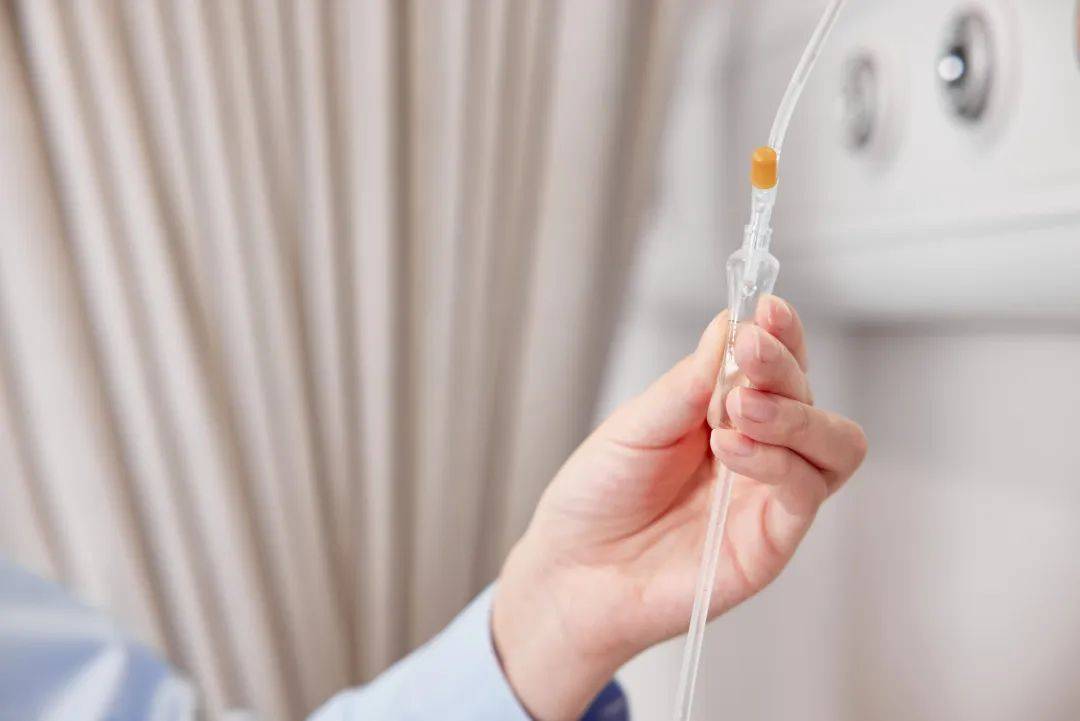 胸腔镜检查使用盐酸利多卡因疼吗,胸腔镜下手术并发症的处理原则