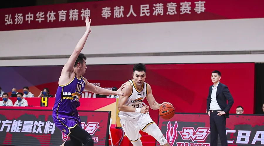 辽宁39分大胜深圳,辽宁42分惨败复仇