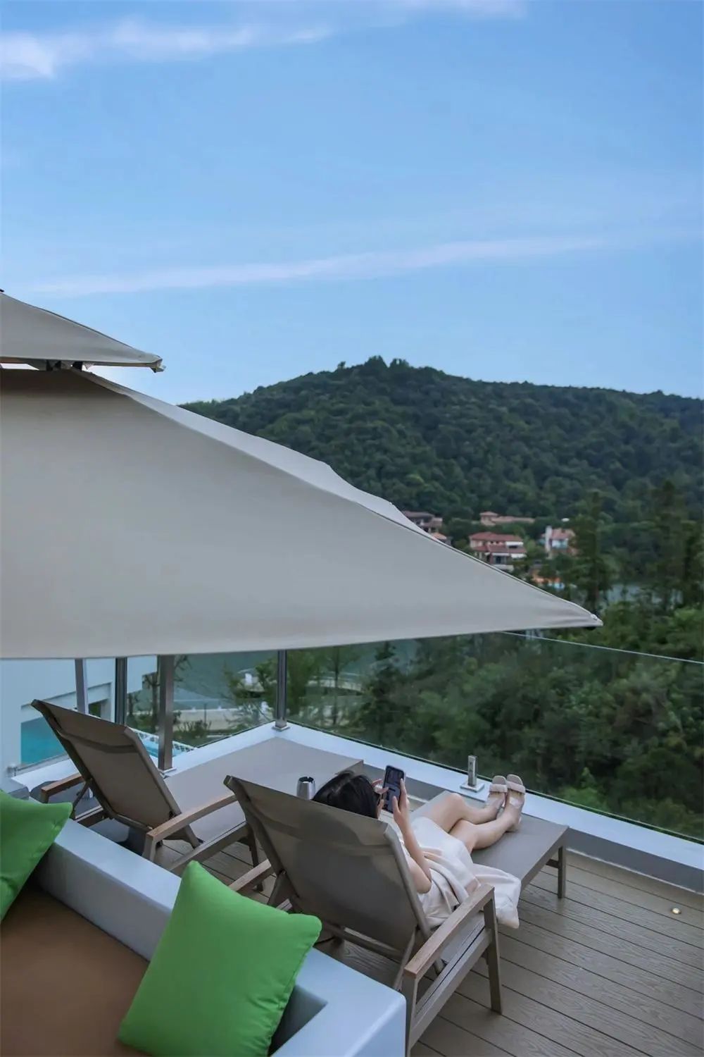 莫干山lv恒温泳池度假村,莫干山lv悬空度假村