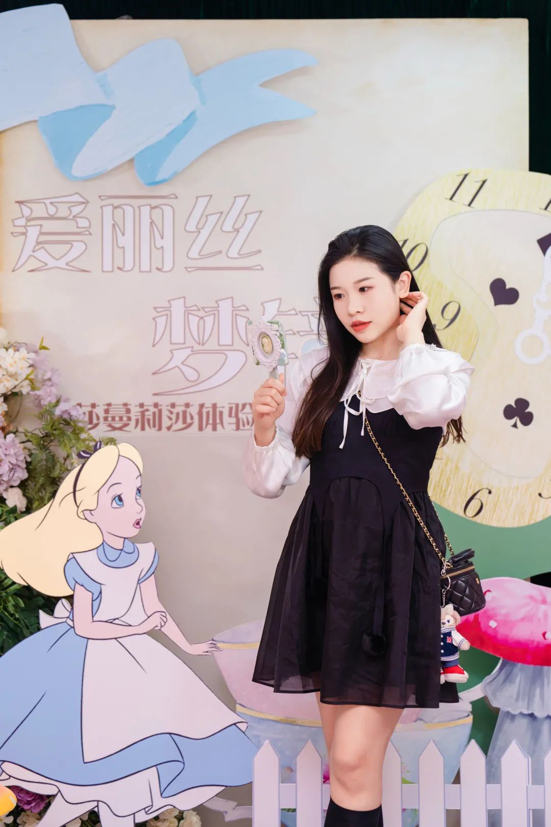 莎蔓莉莎网红小姐姐,莎蔓莉莎小气泡净颜