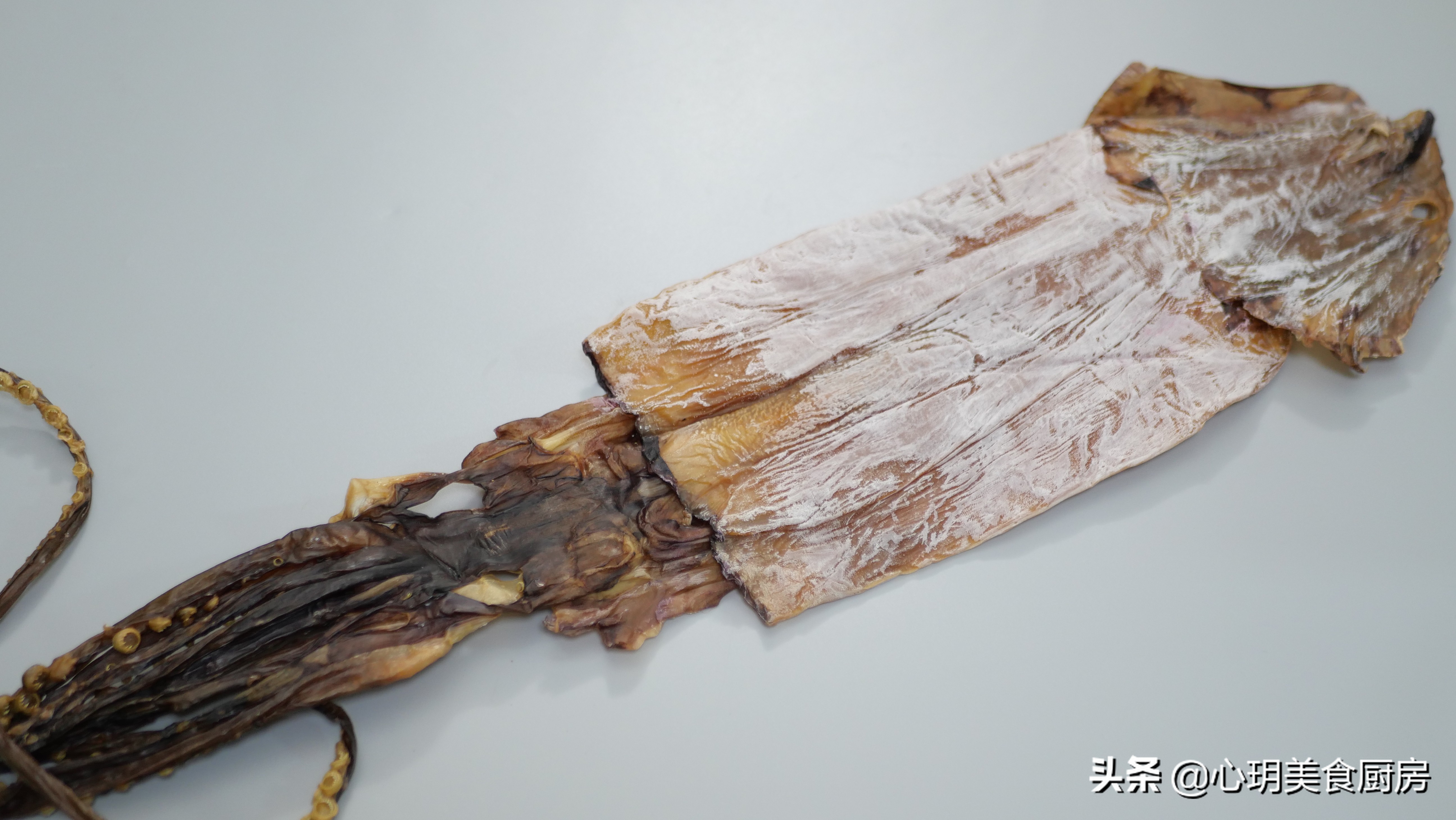 泡发的干墨鱼怎么做好吃,泡发墨鱼家常做法